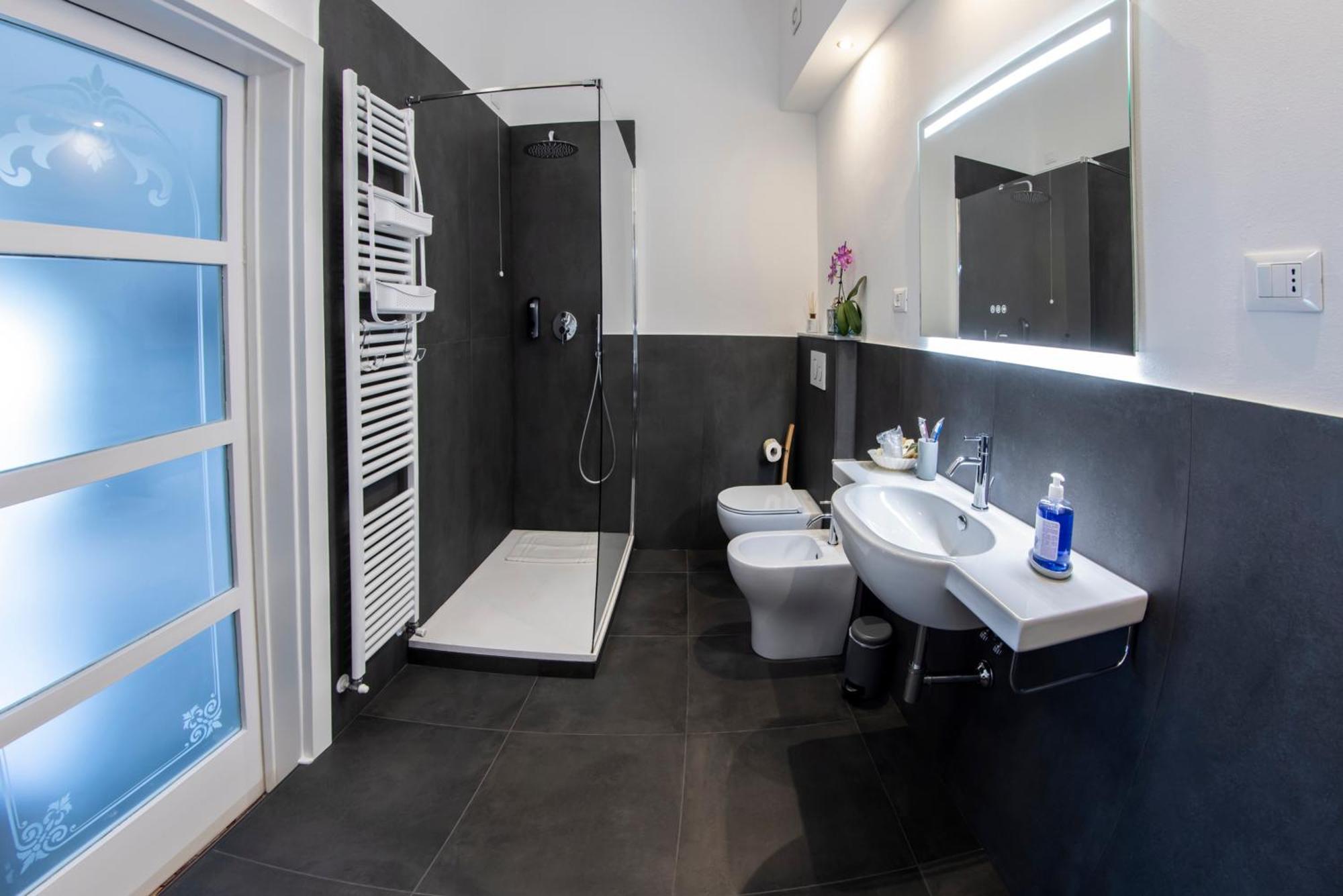 Al Mare 54 Luxury Guest House Lido di Camaiore Exteriör bild