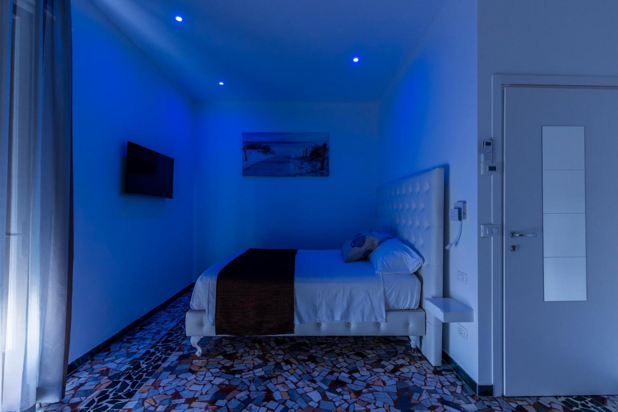 Al Mare 54 Luxury Guest House Lido di Camaiore Exteriör bild